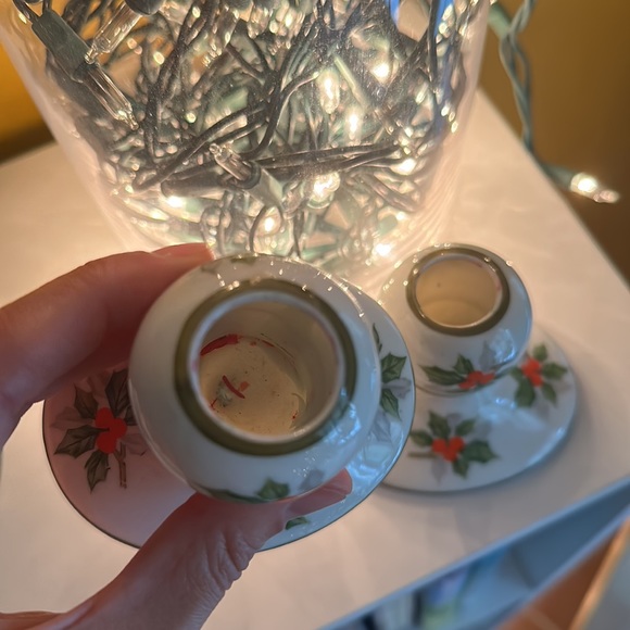 Norleans Mistletoe Candle stick holders - Picture 3 of 4